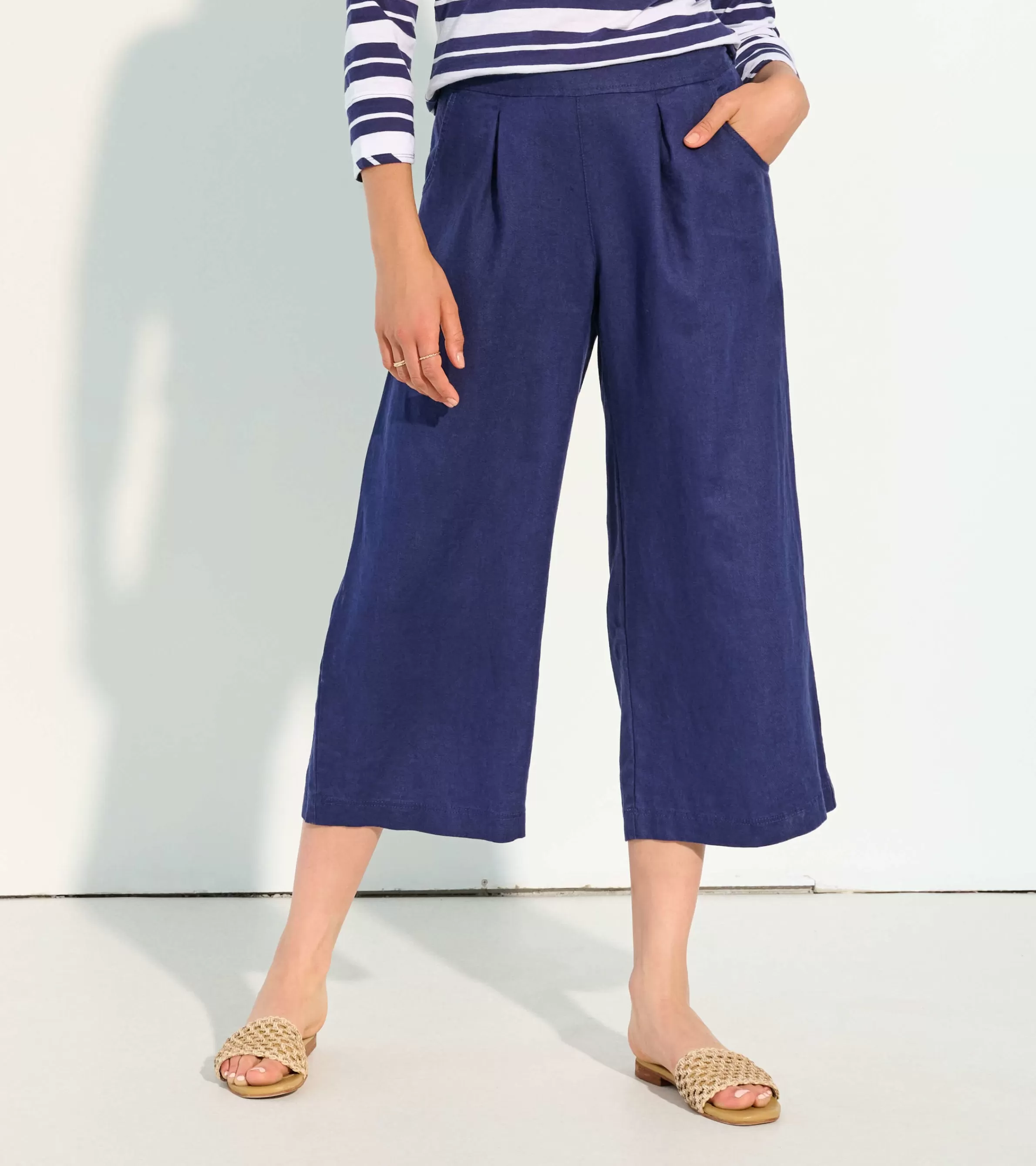 Women Hatley Bottoms*Cropped Wide Leg Pants - Navy